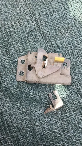  Замок капота Ford Mondeo 1 Арт 111118544, вид 1