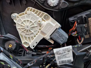 8K0959812A Моторчик стеклоподъемника задний левый Audi A5 (S5,RS5) 1 Арт 111561841, вид 1