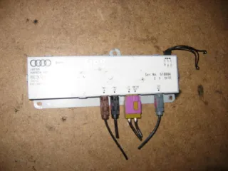 8E9035225P Усилитель антенны Audi A4 B7 Арт 7759.71P9, вид 1
