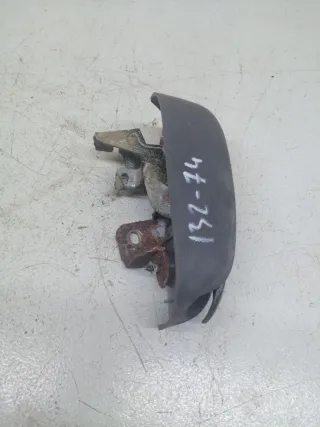  Кнопка открывания лючка бензобака Mazda Premacy 1 Арт 132-74, вид 3
