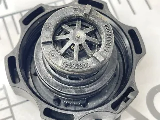13502353,13545896 Крышка расширительного бачка Chevrolet Malibu 9 restailing Арт V8599, вид 5
