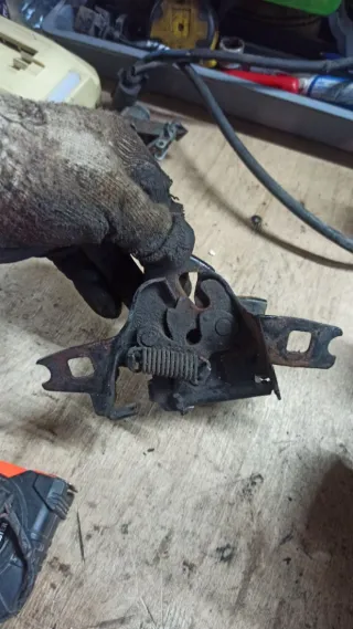  Замок капота Volkswagen Polo 3 Арт 114359694, вид 2