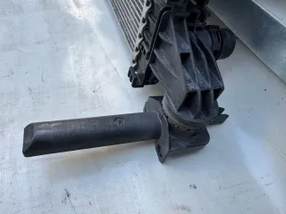 8W0805201 Кронштейн радиатора Audi RS4 B9 Арт 115291654, вид 4