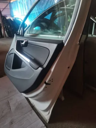  Накладка двери передней правой Volvo V40 2 Арт 3902-29-78-29-9-1, вид 1