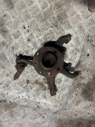  Кулак поворотный передний левый Volkswagen Golf 2 Арт 115495527, вид 1
