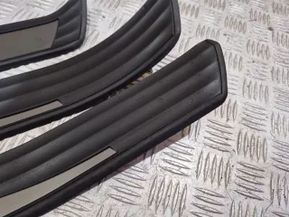 7034306, 7074512, 7034305, 7074511, 7034303, 7074509, 7074510, 7034304 Накладка на порог внутренняя передняя правая BMW 5 E60/E61 Арт 115496427, вид 8