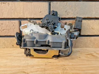  Замок двери сдвижной Chrysler Town Country 4 Арт 115598545, вид 2