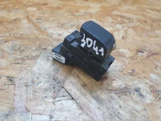 62J000466T Кнопка стеклоподъемника переднего правого Suzuki SX4 1 Арт 3041KS, вид 1