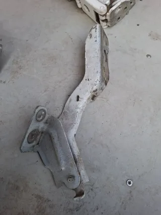 654012161R Петля капота левая Renault Master 3 restailing Арт R3449, вид 1