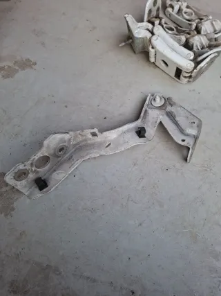 654006819R Петля капота правая Renault Master 3 restailing Арт R3450, вид 2