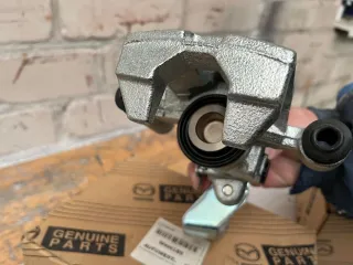 GAYE2661XB Суппорт тормозной задний правый Mazda 626 GE Арт 115737124, вид 2