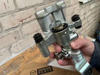 GAYE2661XB Суппорт тормозной задний правый Mazda 626 GE Арт 115737124, вид 3