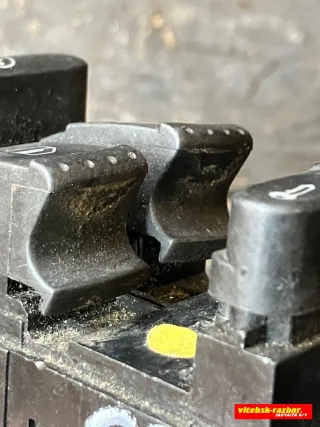 1J4959857B Кнопка стеклоподъемника переднего левого Seat Toledo 2 Арт 65774739, вид 5