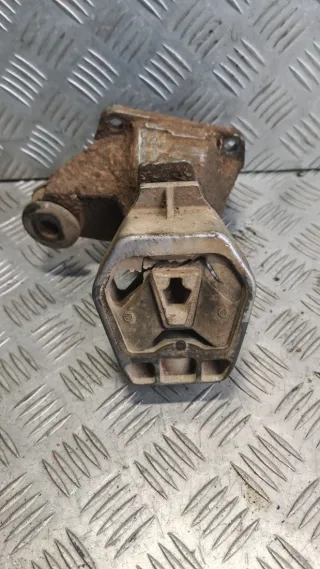 4A0399114C Кронштейн КПП Audi A6 C4 (S6,RS6) 2.5л tdi Арт 116355981, вид 5