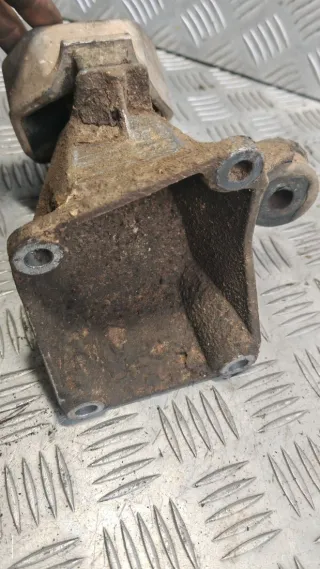 4A0399114C Кронштейн КПП Audi A6 C4 (S6,RS6) 2.5л tdi Арт 116355981, вид 8
