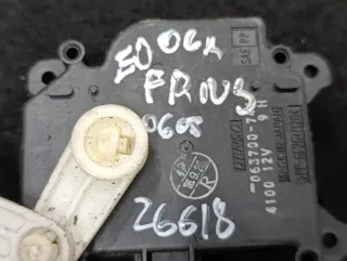 06370074 Моторчик заслонки печки Toyota Prius 2 Арт 116357153, вид 4