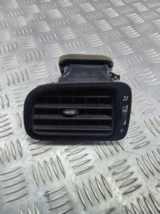 6R0819703 Дефлектор обдува салона Volkswagen Polo Sedan 5 restailing Арт 116416315, вид 1