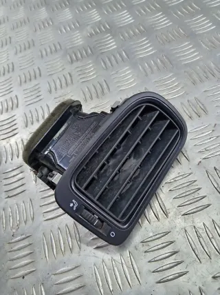 6R0819704 Дефлектор обдува салона Volkswagen Polo Sedan 5 restailing Арт 116416319, вид 1