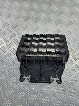 6R0907371D Крепление блока предохранителей Volkswagen Polo Sedan 5 restailing Арт 117169877, вид 2