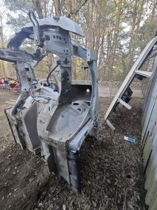  передняя часть кузова Renault Duster 1 Арт 809-1, вид 3