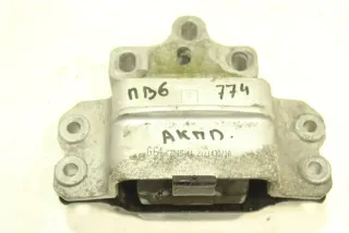  Подушка двигателя Volkswagen Passat B6 2.0л TDi Арт 117759237, вид 1