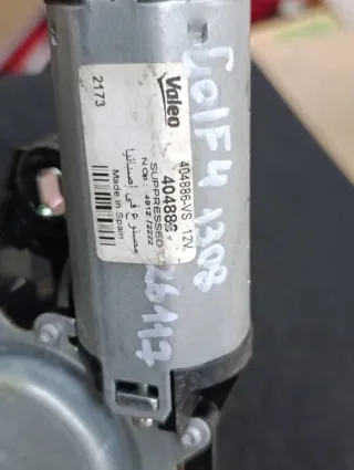  Моторчик заднего стеклоочистителя (дворника) Volkswagen Golf 4 Арт 117759658, вид 4