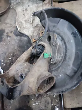  Кулак задний левый Volkswagen Passat B5 Арт 009631, вид 2