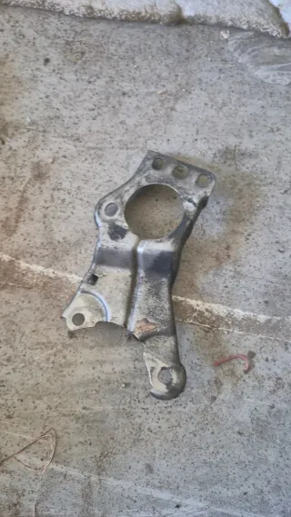  Кронштейн впускного коллектора Mercedes ML W164 3.0л Арт Z-118559292, вид 1