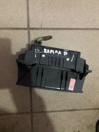 565412769 Дисплей Opel Zafira B Арт 118579958, вид 1