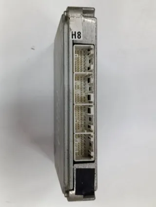8966147110 Блок управления двигателем Toyota Prius 2 Арт 118624731, вид 3