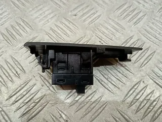 7950756 Кнопка стеклоподъемника заднего правого  BMW 1 F40 Арт 68678, вид 2