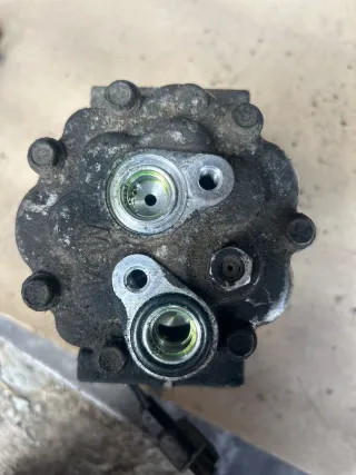  Компрессор кондиционера Volvo V50 2.0л Арт 119714209, вид 2