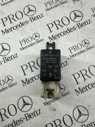 A0025424419 Реле вентилятора Mercedes Vito W639 2.2л Арт 106627, вид 1