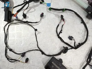 4M8861333, 4M8861334, 4M8867303E, 4M8867304E, 4M8861963, 4M8861964, 4M1959795D, 4M8971687KC, 4M8861951, 4M8861952 Шторка двери Audi Q8 Арт 39940, вид 9