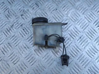  Бачок тормозной жидкости Mazda 323 BA Арт 119759513, вид 1