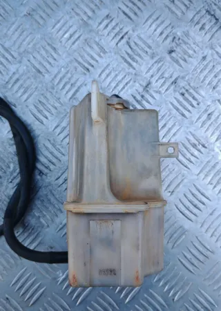 823021096 Расширительный бачок Mazda 323 BA Арт 119759591, вид 3