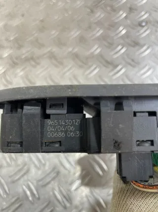 96514301ZF Блок управления стеклоподъемниками Citroen C5 1 Арт M159, вид 4