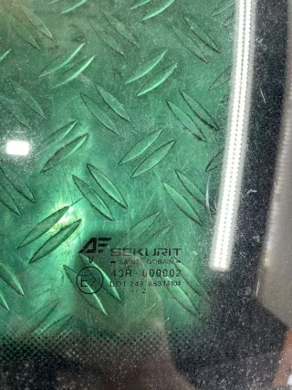  Стекло кузовное боковое правое Ford Galaxy 1 Арт M168, вид 4