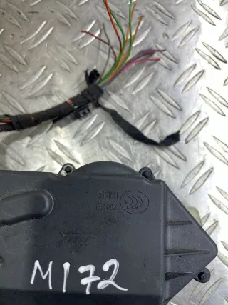  Замок крышки багажника Mercedes ML W164 Арт M172, вид 3