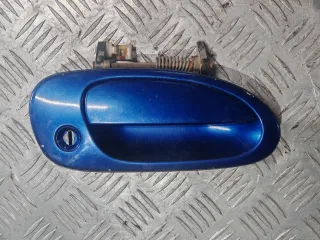  Ручка наружная передняя правая Mazda 323 BA Арт 120479313, вид 1
