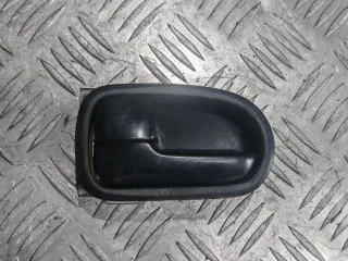  Ручка внутренняя передняя левая Mazda 323 BA Арт 120479361, вид 1
