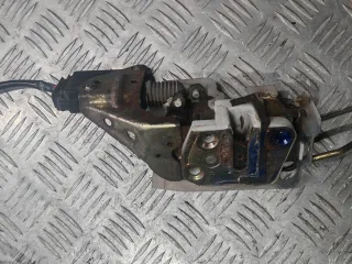  Замок двери Mazda 323 BA Арт 120479386, вид 3