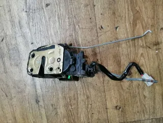  Замок двери передней правой Mazda 626 GE Арт 39149840, вид 1