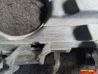 239263762 Заглушка (решетка) в бампер передний Opel Vectra C  Арт 39219224, вид 2