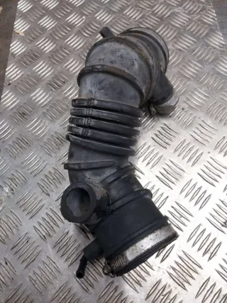 5V045 Патрубок воздушного фильтра Mitsubishi Carisma Арт 019773, вид 1